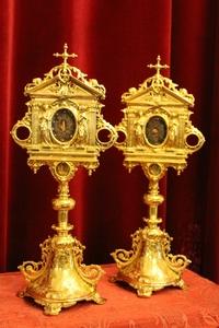 Reliquaries. Ex Ossibus Unknown Saints. style Romanesque en Bronze / Polished and Varnished, France 19th century / Relics inside 18th century