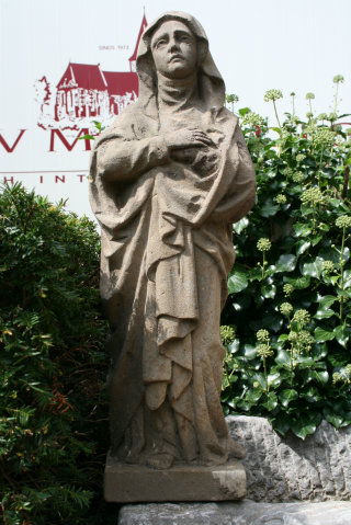 SANDSTONE STATUE