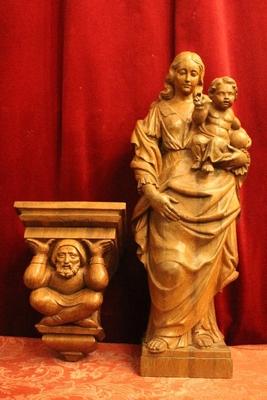 Sculpture St. Mary With Child And Matching Console Total Height 86 Cm. Height Statue 61 Cm. en fully hand-carved wood oak , Belgium 20th century ( anno 1915  )