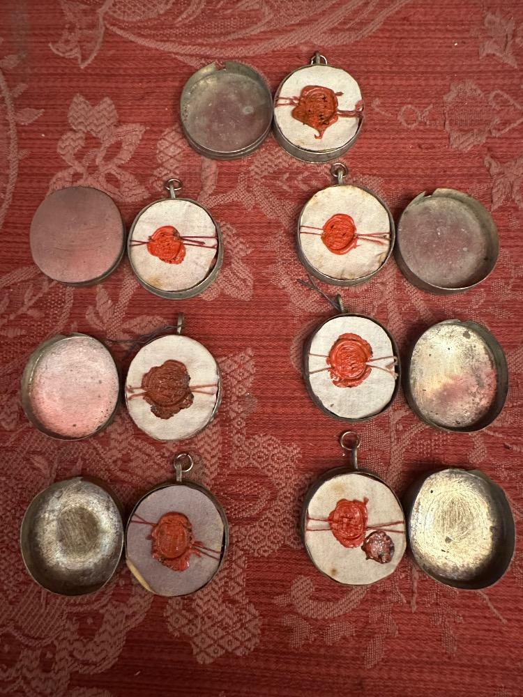 Series Of 7 Multi - Reliquaries Ex Ossibus Relics Of 20 Important Saints