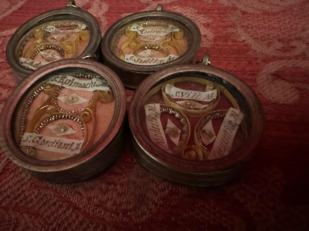 Series Of 7 Multi - Reliquaries Ex Ossibus Relics Of 20 Important Saints