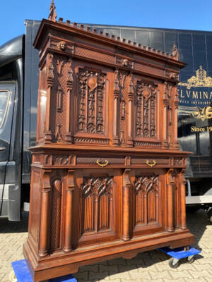 Complete Dining Set style Gothic - style en Walnut wood , France 19 th century