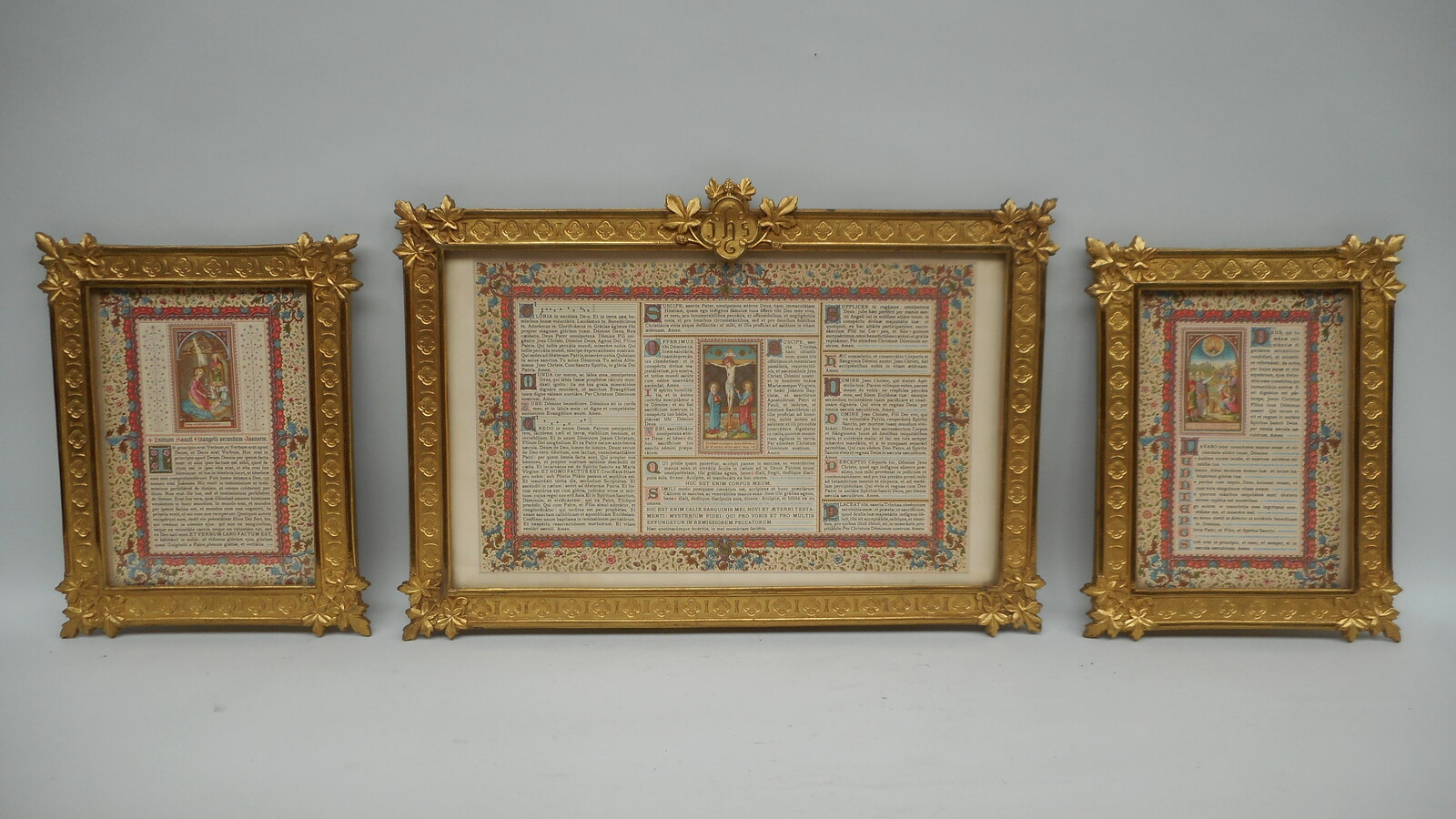 Set  Canon Boards Measurements : 1 X 62 W X 45 H Cm. 2 X 40 W  X 30 H Cm.