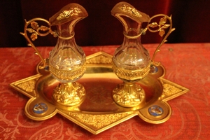 Cruets en Brass / Bronze / Gilt / Glass, France 19th century