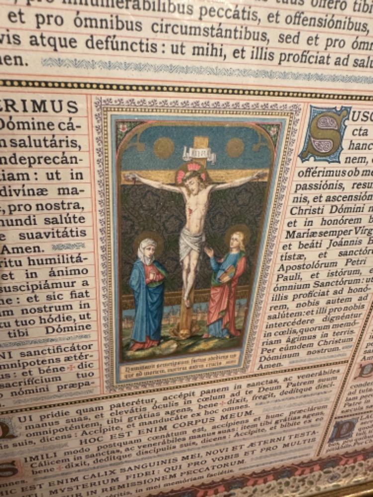 Set Gothic - Style Canon Boards Measurements : 1 X 63 W X 45 H Cm. 2 X 35 W  X 45 H Cm.