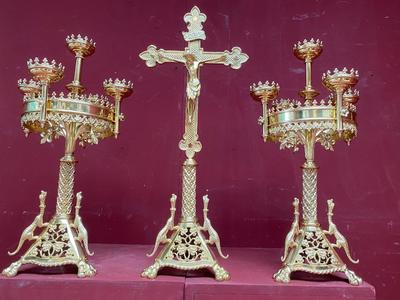 Stunning And Unique Set Of Matching Candle-Holders & Cross.. Measures Cross 67 H X 30 Cm W style Romanesque - Style en Bronze / Polished / New Varnished, France 19th century ( anno 1870 )