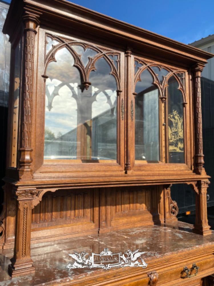 1 Gothic style Gothic Style Display Tables & Seats